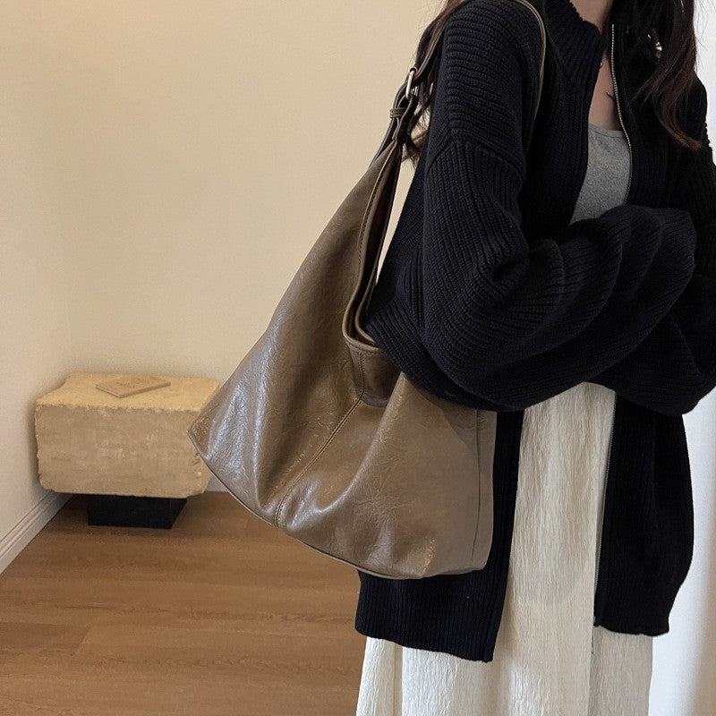 Retro Handbag With Pendant