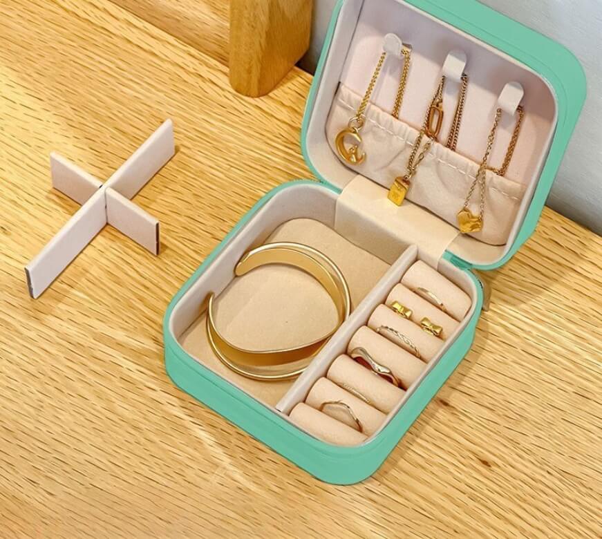 Minimalist Portable Travel Jewelry Case