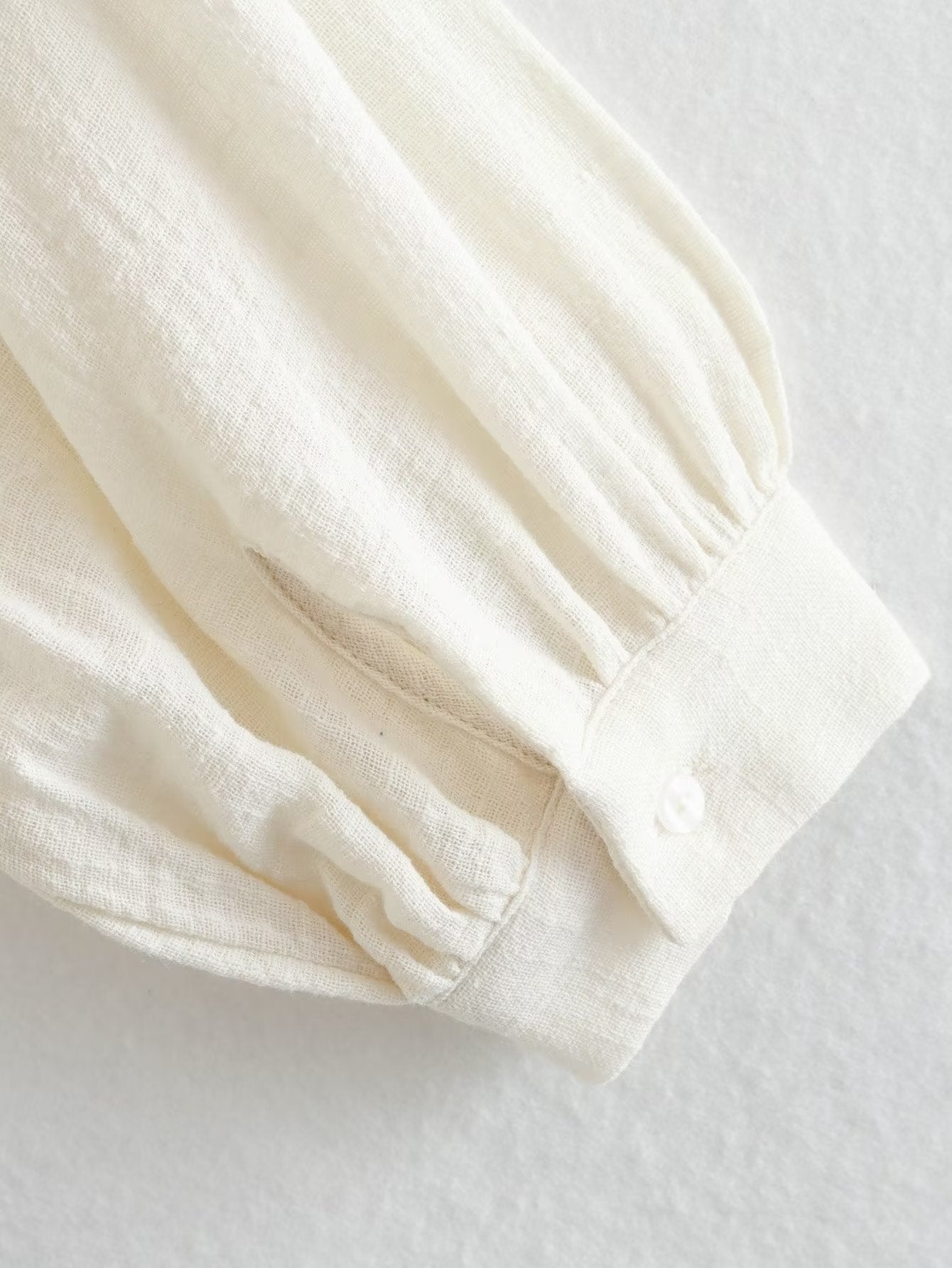 Loose Embroidered V-Neck Long Sleeve Blouse