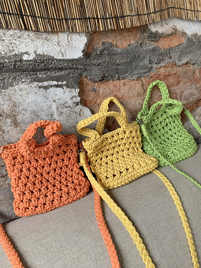 Hellow Out Solid Color Simple Woven Bag