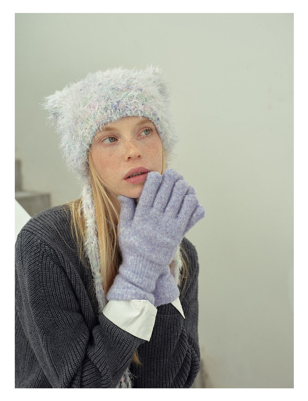 Solid Color Cute Plushed Knit Gloves