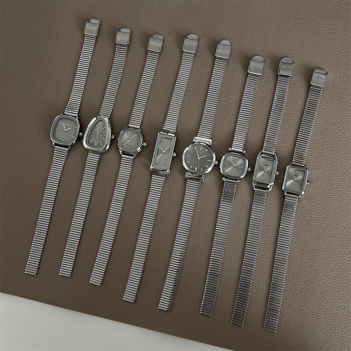 Chic Silver Snake Head Dial Quartz Watch