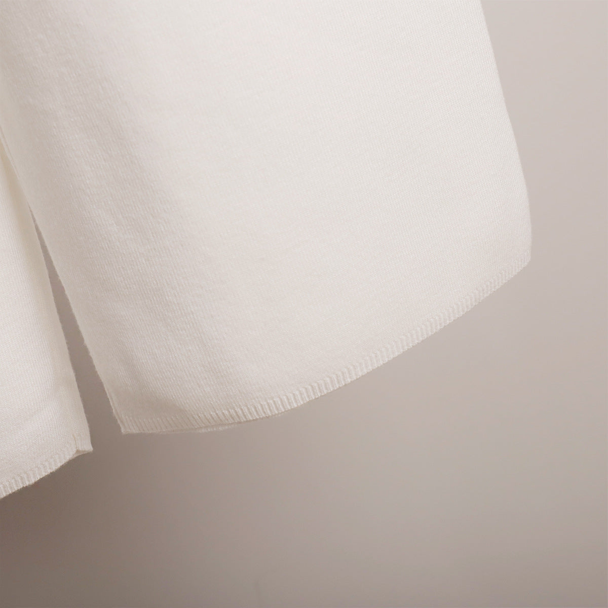 2+Solid Color Label V-Neck Knit Sets