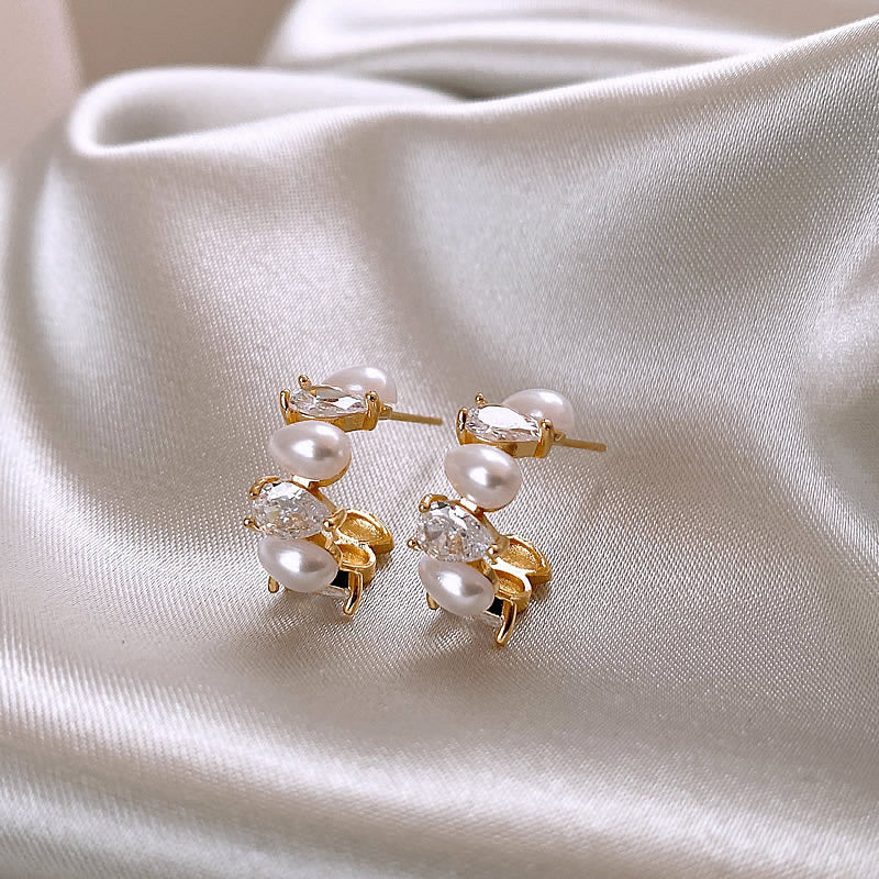 Sweet Delicate Rhinestone Pearl Stud Earrings