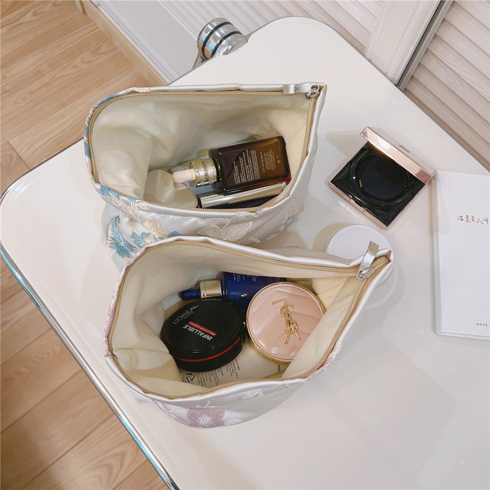 Chic Floral Jacquard Makeup Bag