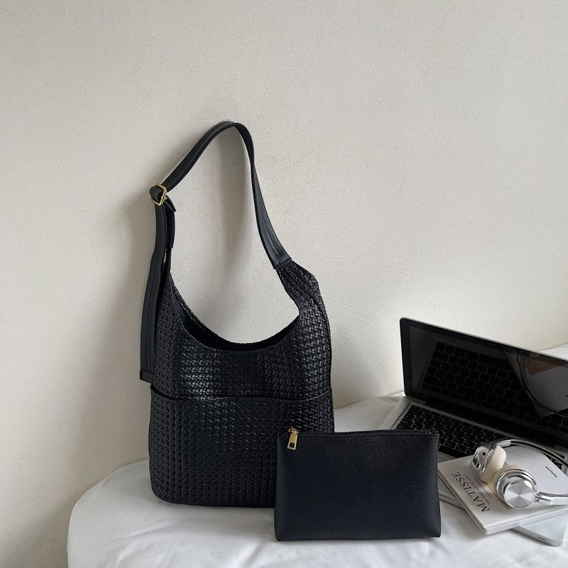 Retro Handbag With Pendant