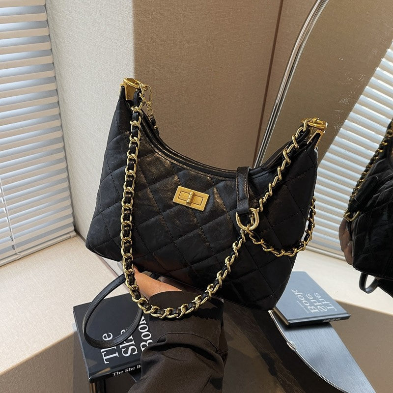 Retro Handbag With Pendant