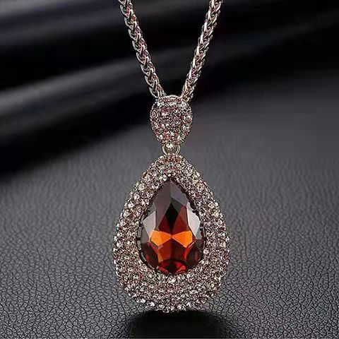 Collar con colgante de cristal largo exagerado de moda para mujer