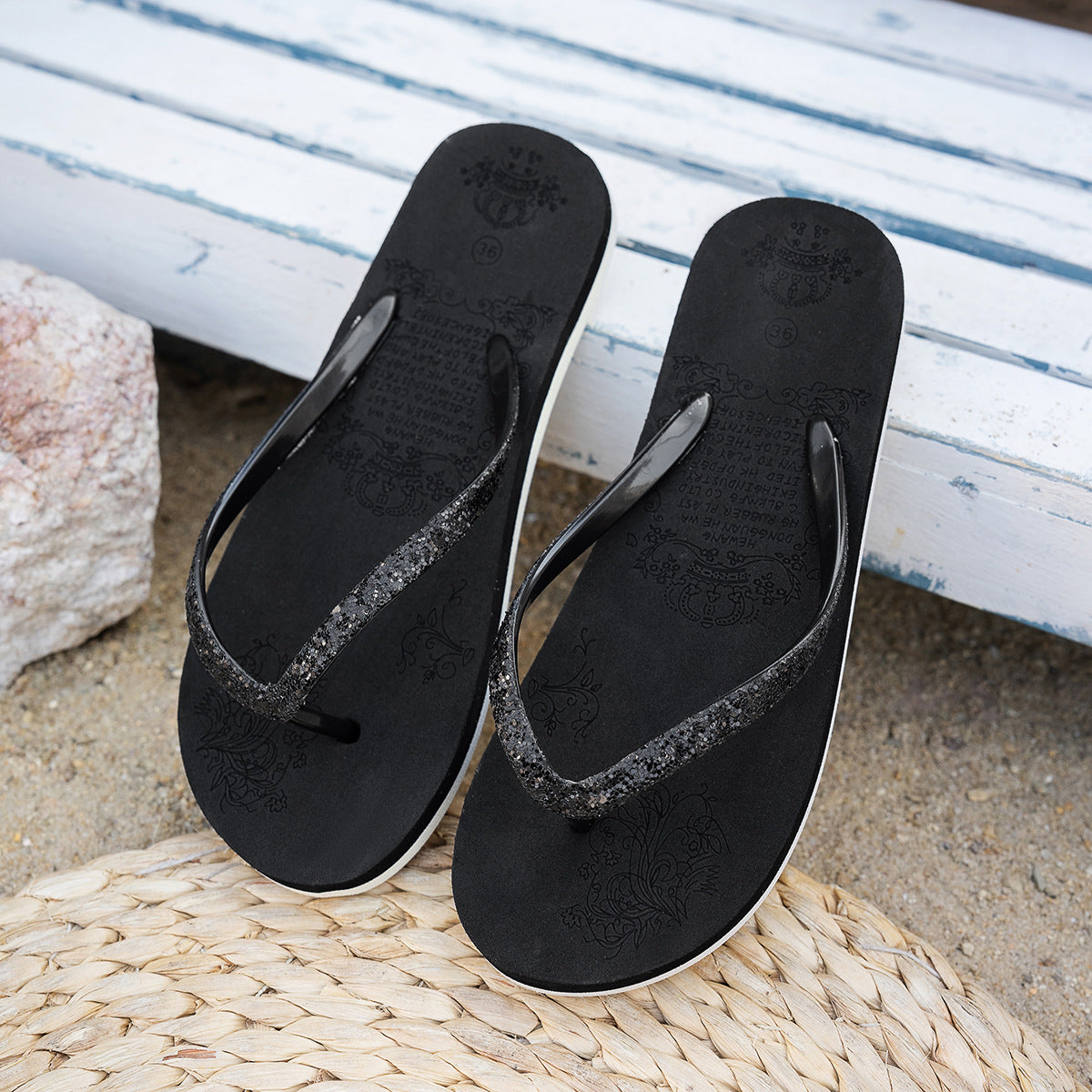 Chanclas planas de PVC de moda de verano