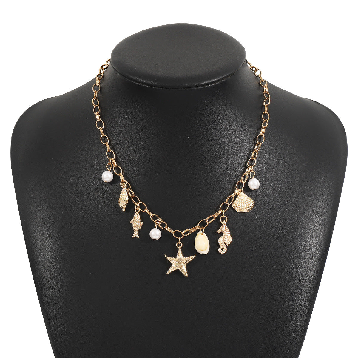 Collar de concha de perla con elementos marinos de moda de verano