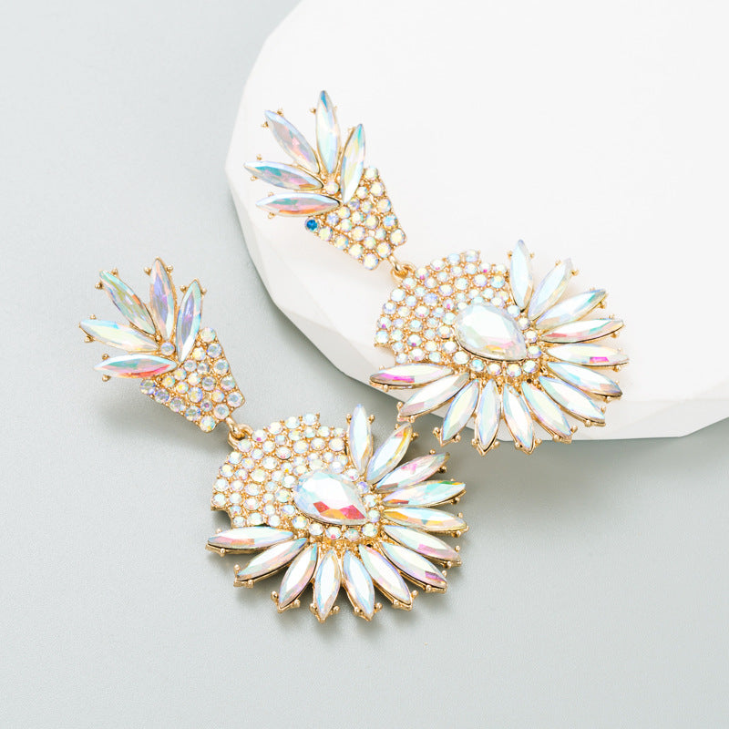 Pendientes bohemios exagerados de aleación con diamantes de imitación