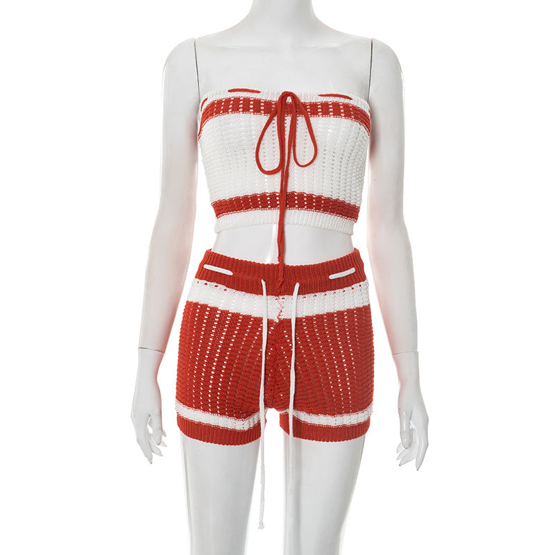 Conjunto de top de tubo de punto con rayas de colores en contraste y pantalones cortos ajustados para mujer