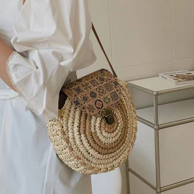 Bolso de paja redondo tejido informal bohemio