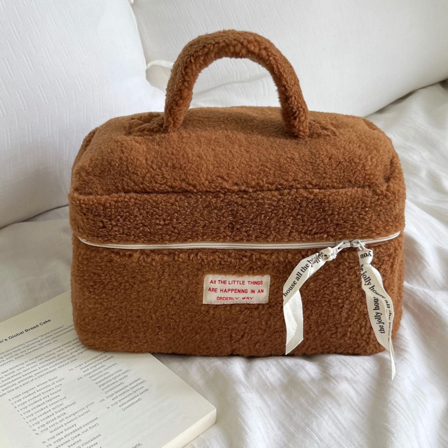 Bolsa de cosméticos de felpa con cremallera de moda para mujer