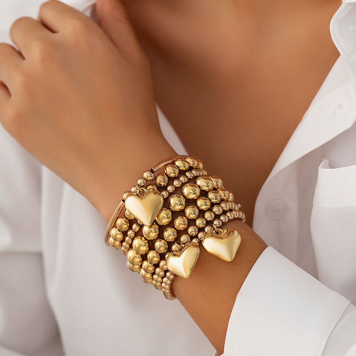Personalized Simple Beaded Heart-Shaped Bracelet