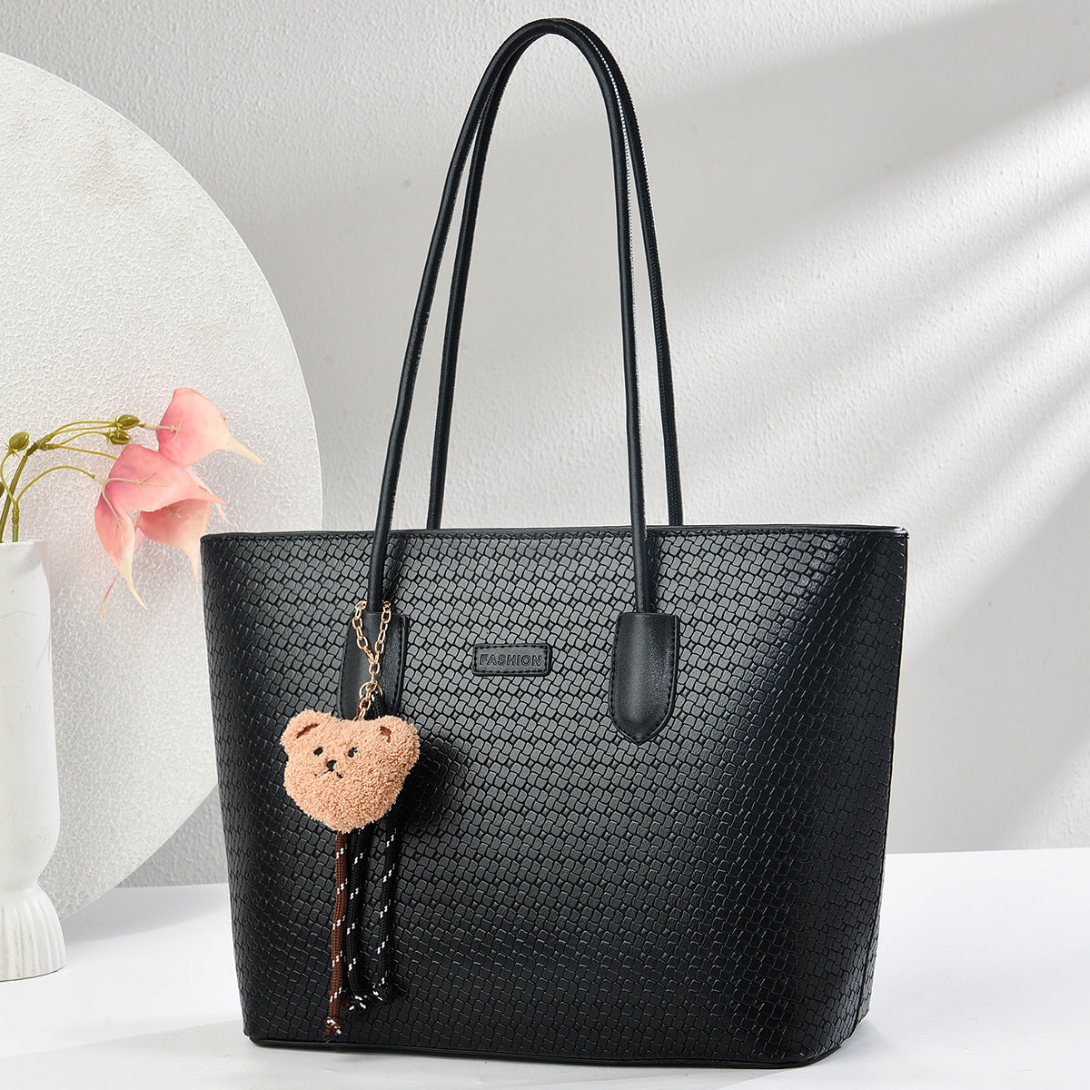 Sac fourre-tout décontracté en PU de grande capacité pour femme avec pendentif ours