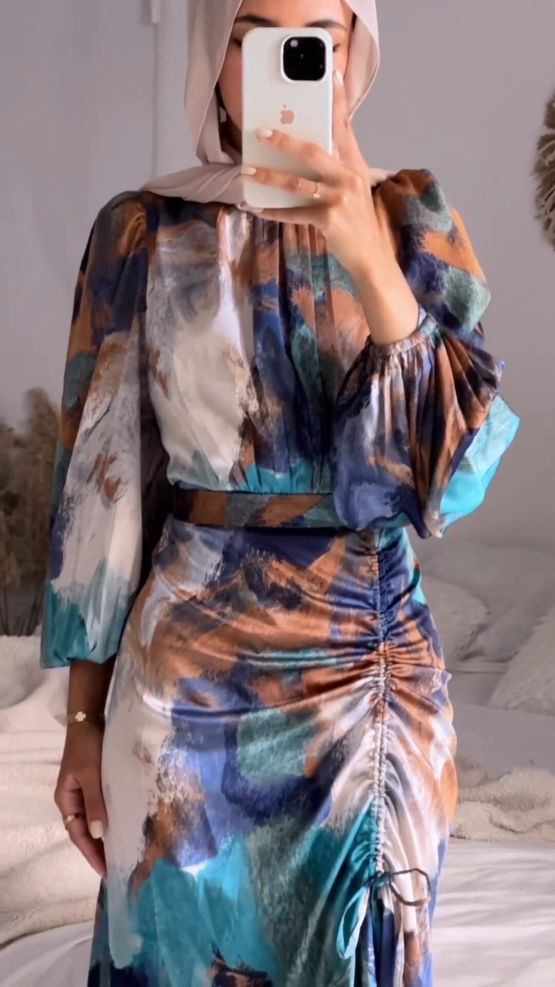 Vestido elegante de manga larga abullonada con grafiti para mujer