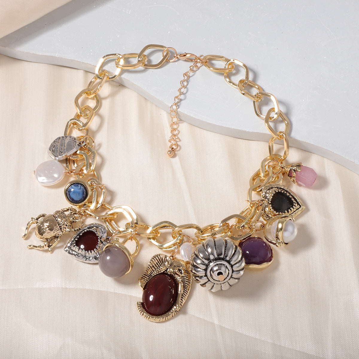 Collar con colgante retro exagerado de moda para mujer