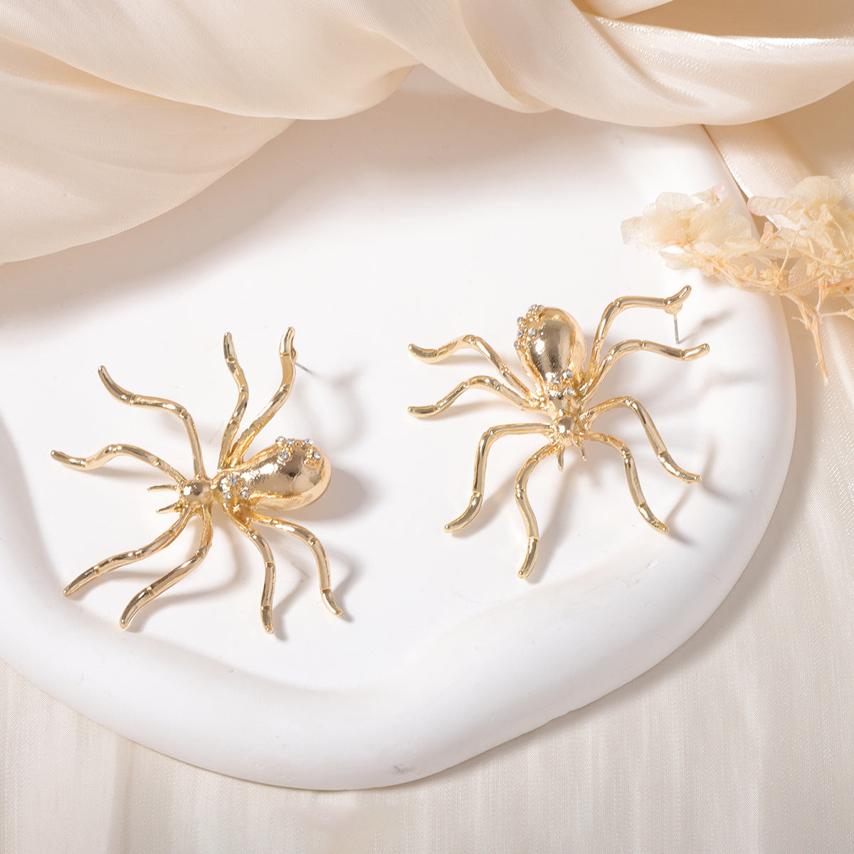 Women Fashion Exaggerated Alloy Spider Earrings