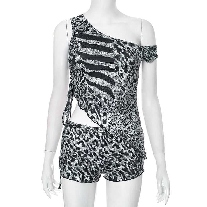 Conjunto de dos piezas con estampado de cebra sexy para mujer, top corto y pantalones cortos.