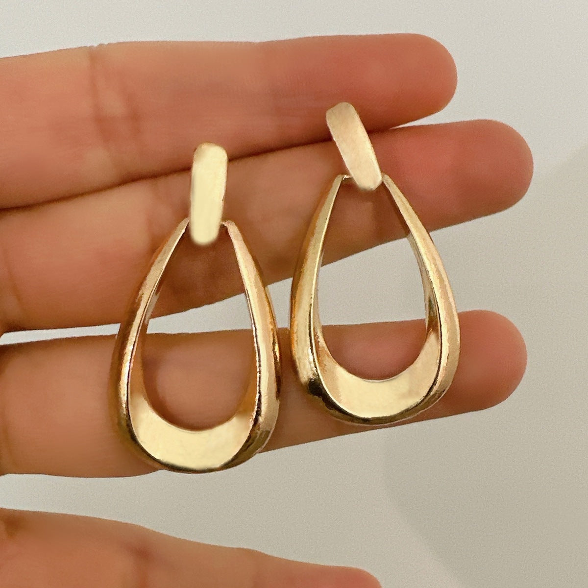 Women Fashion Geometric Oval Hollow Water Drop Earrings