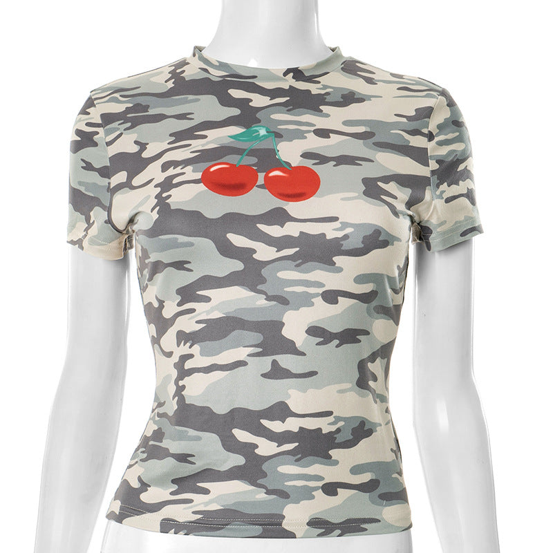 Camiseta de manga corta de algodón con estampado de cerezas y camuflaje para mujer