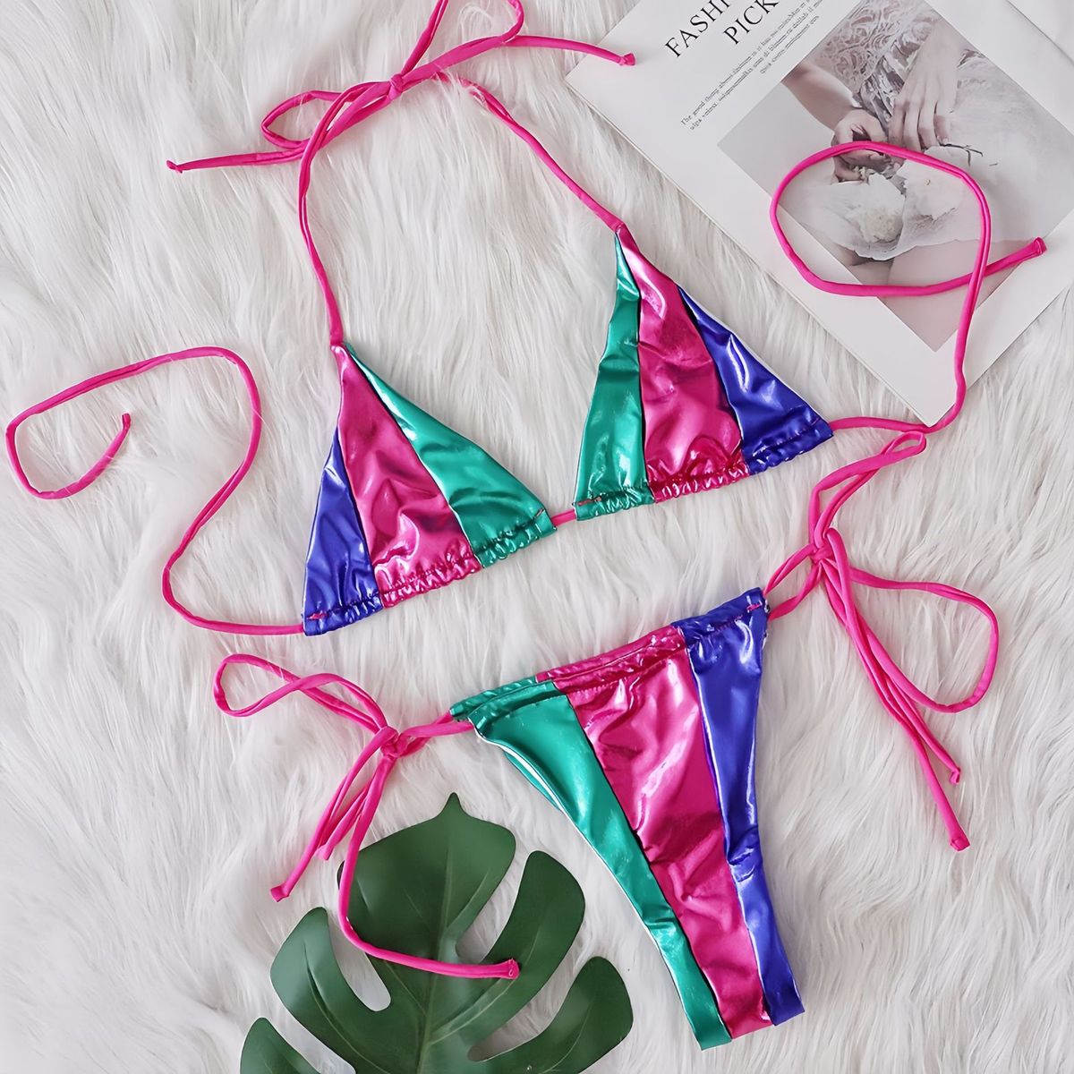 Bikini sexy con tirantes y costuras de colores contrastantes para mujer