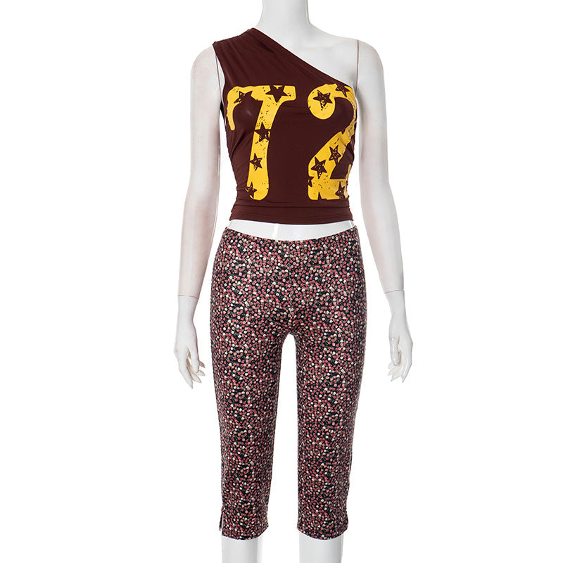 Conjunto de top corto sin mangas con hombros inclinados para mujer