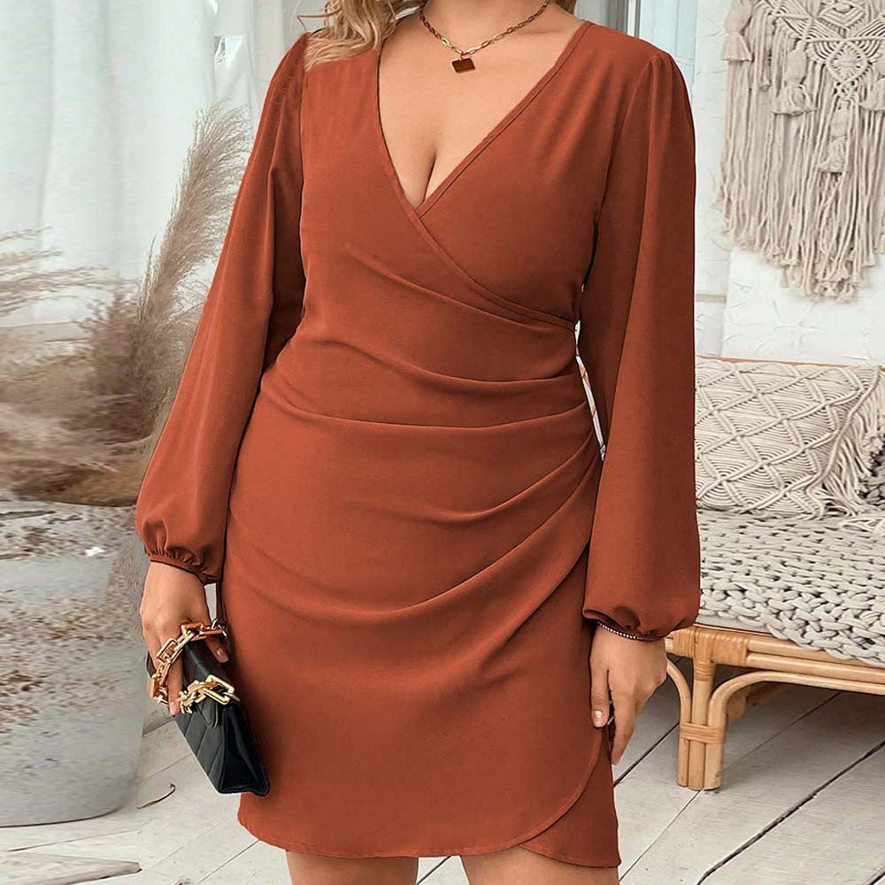 Vestido elegante de talla grande con escote en V y pliegues para mujer