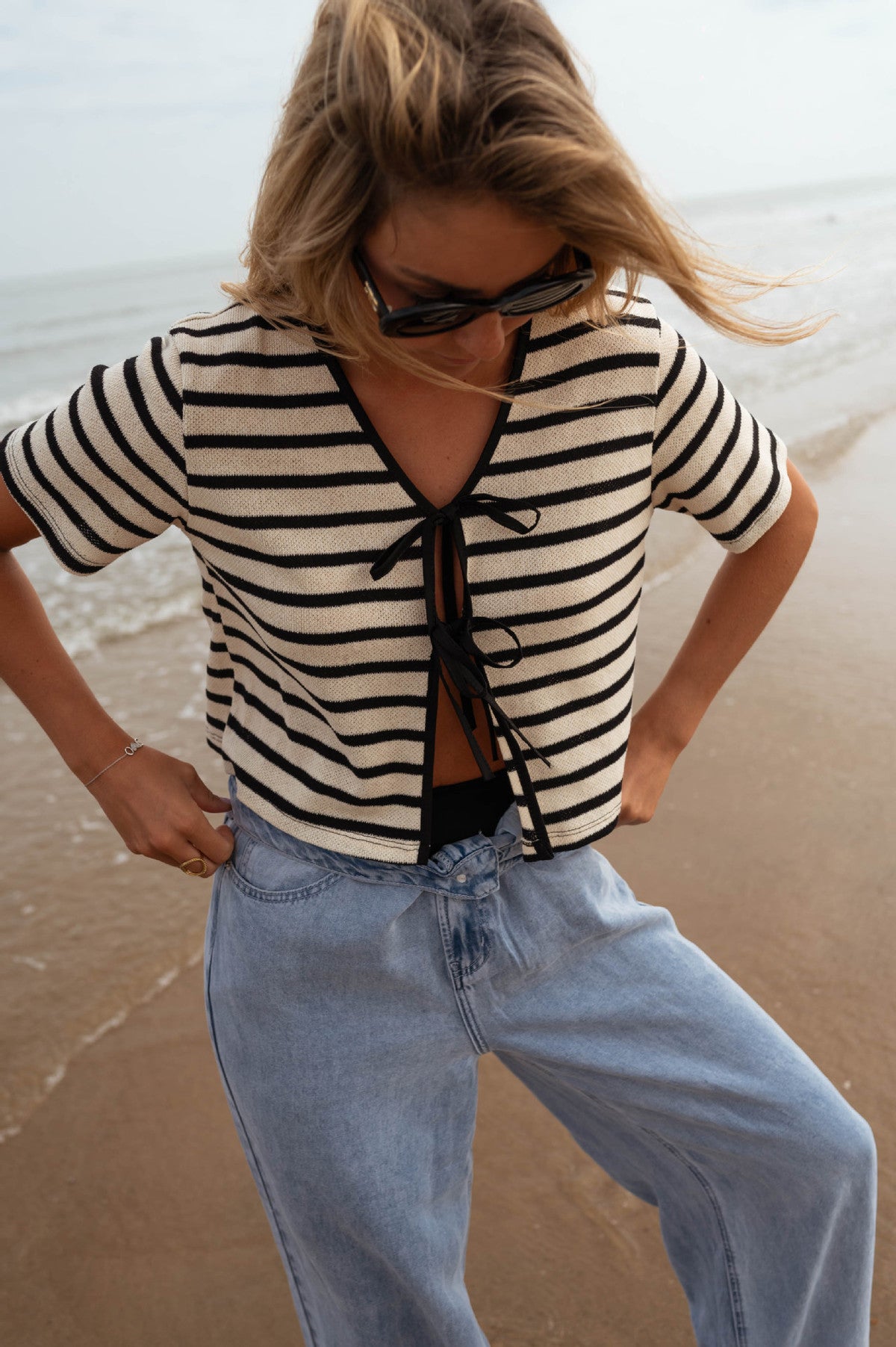 Jersey de punto informal de manga corta con cordones y rayas para mujer