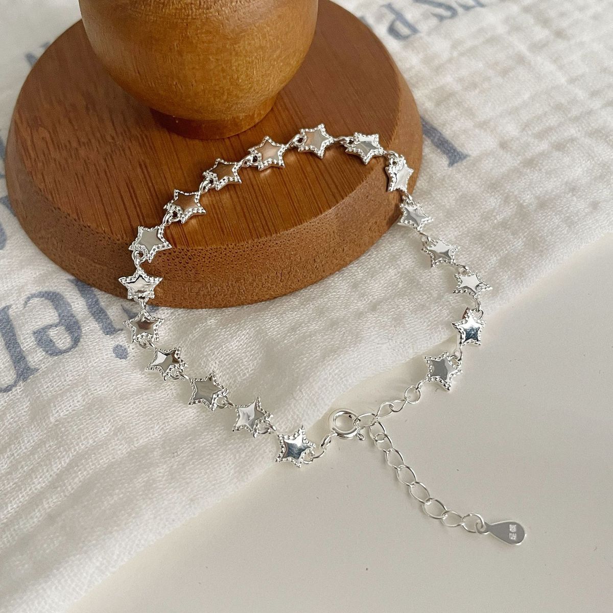 Pulsera de plata de ley con estrella de cinco puntas