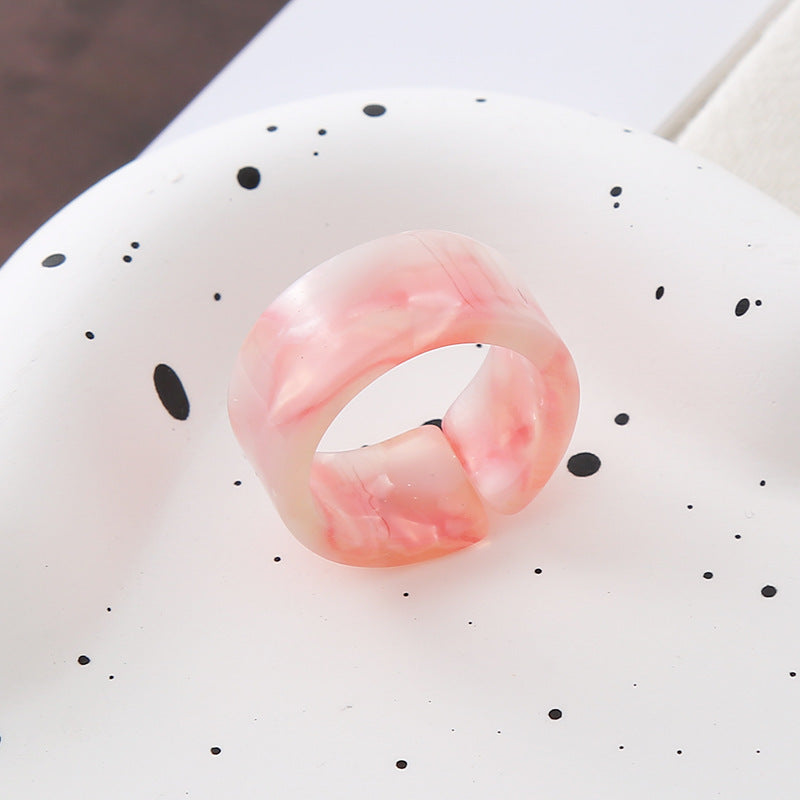 Bague géométrique multicolore en acrylique pour femme - Accessoire élégant