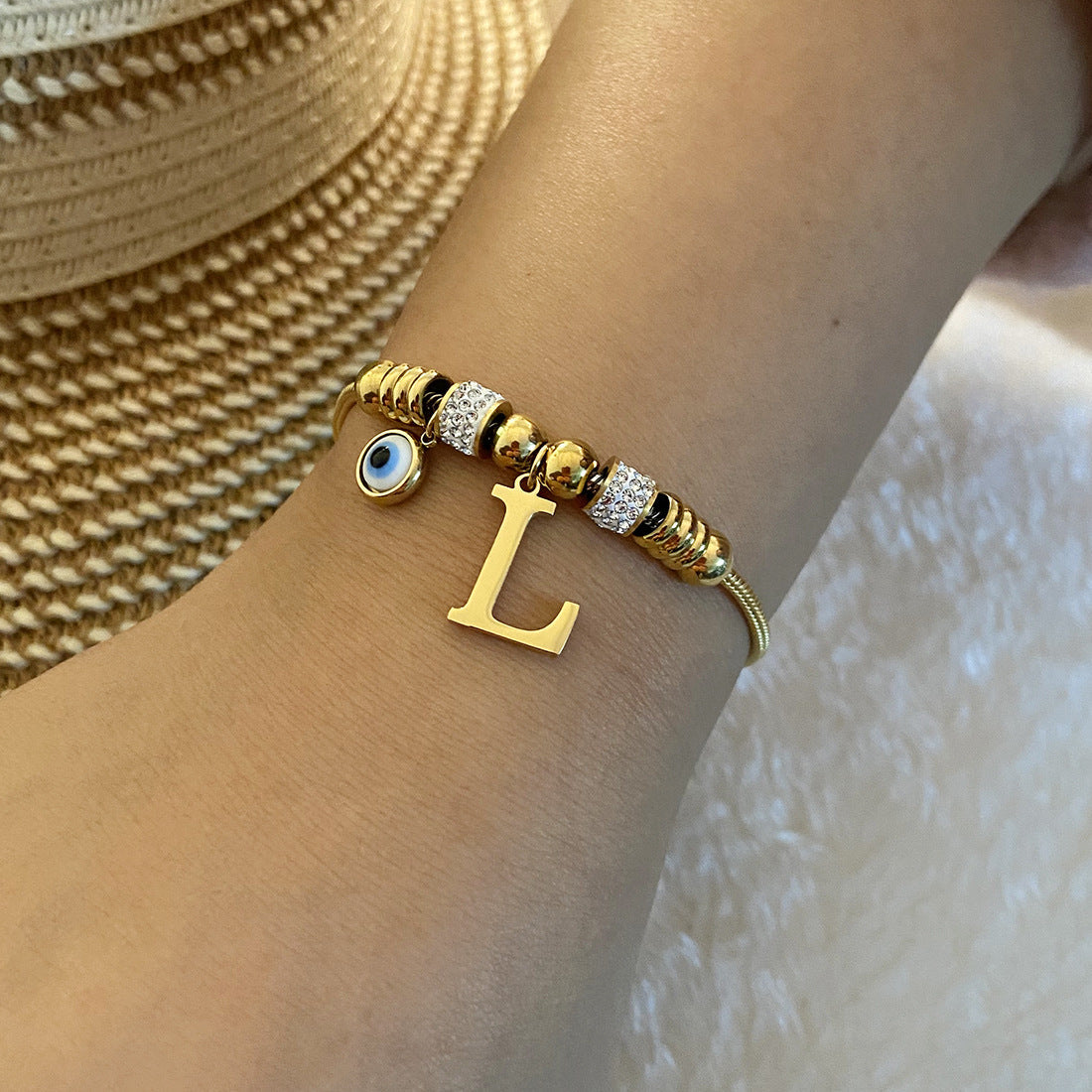 Pulsera de cuentas de acero inoxidable con alfabeto de moda