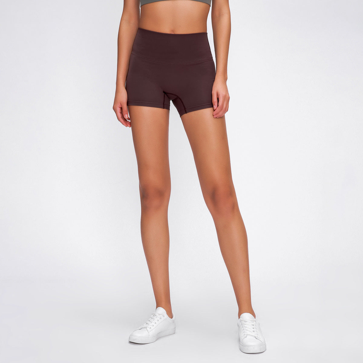Short de yoga extensible décontracté de couleur unie pour femme