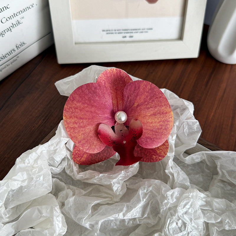 Accesorios florales para el cabello con mariposas para la playa