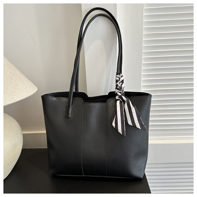 Bolso de mano de PU con bufanda de seda de moda de verano para mujer