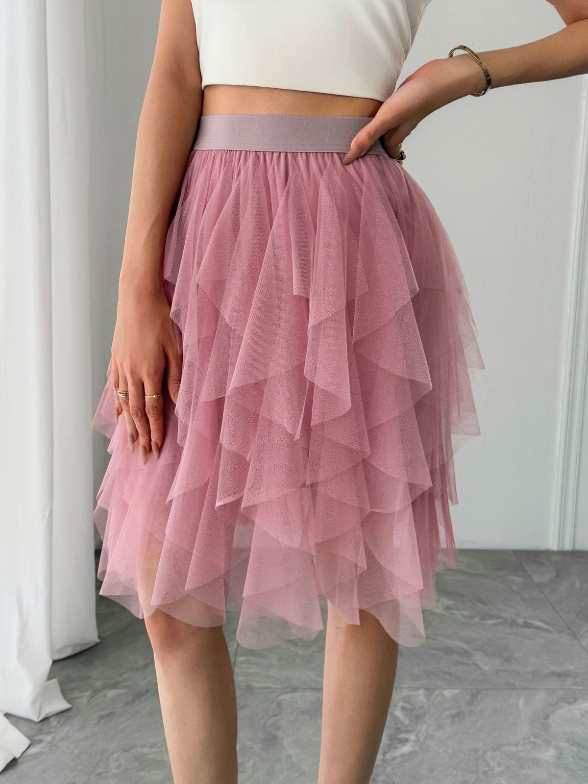 Women Fashion Solid Color Mesh Irregular Hem Skirt