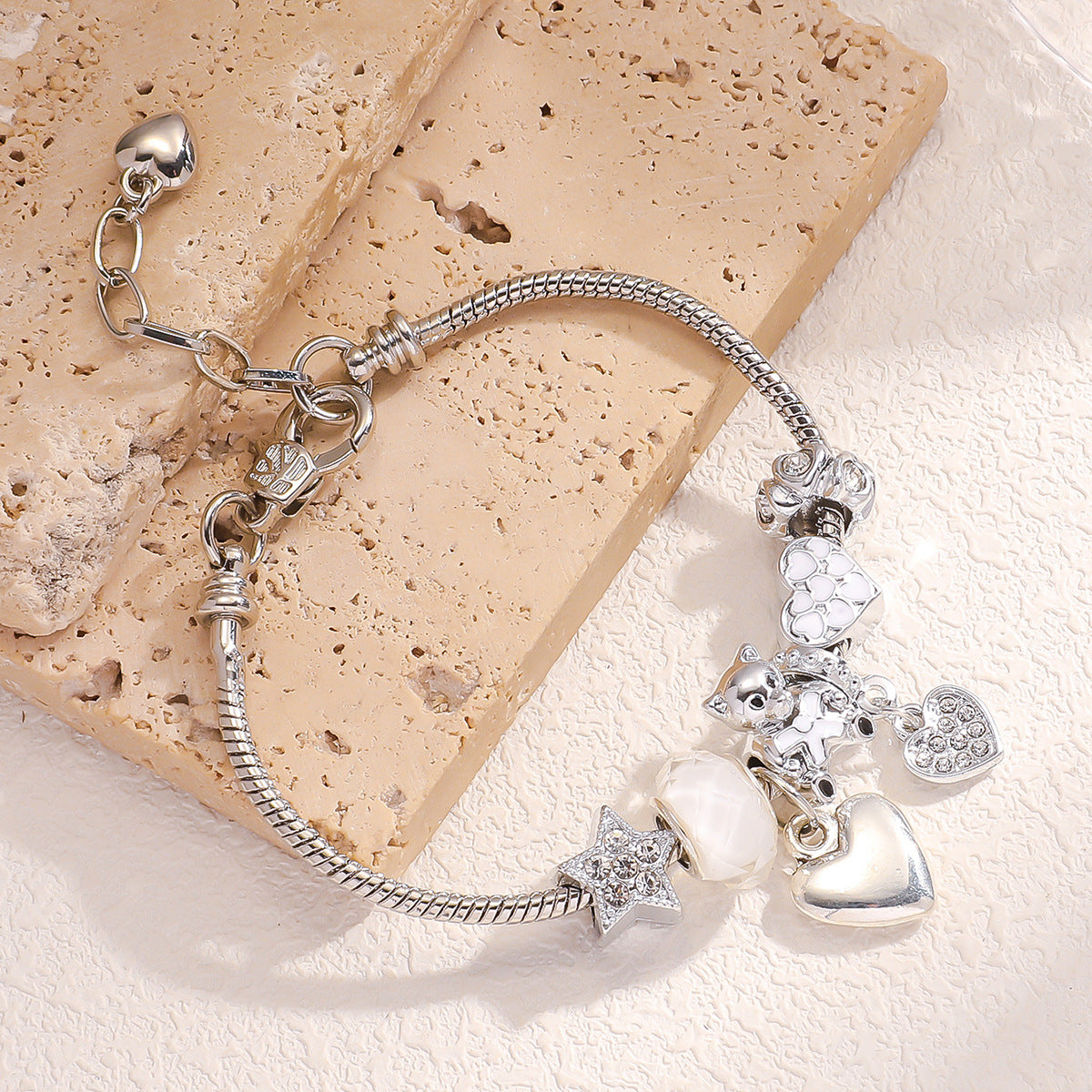 Pulsera con colgante de estrella de cinco puntas y oso de amor para mujer