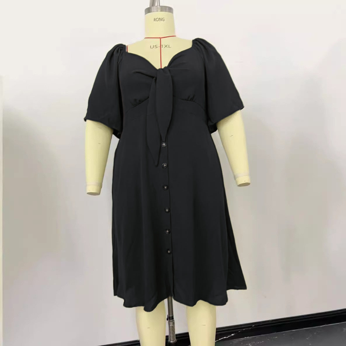 Women Plus Size Solid Color V-Neck Short Sleeve Dress