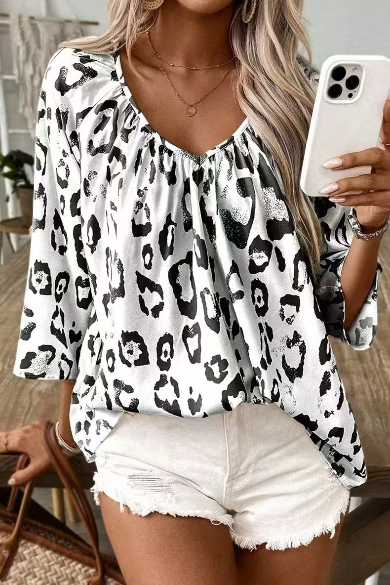 Blusa informal plisada con cuello en V y estampado de leopardo para mujer