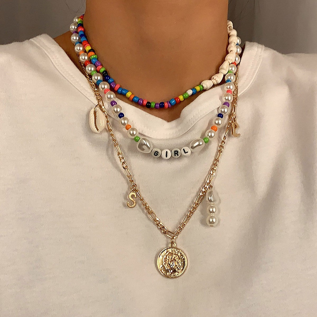 Collar bohemio de perlas multicapa con cuentas de concha