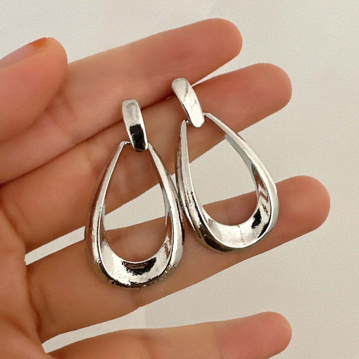 Women Fashion Geometric Oval Hollow Water Drop Earrings