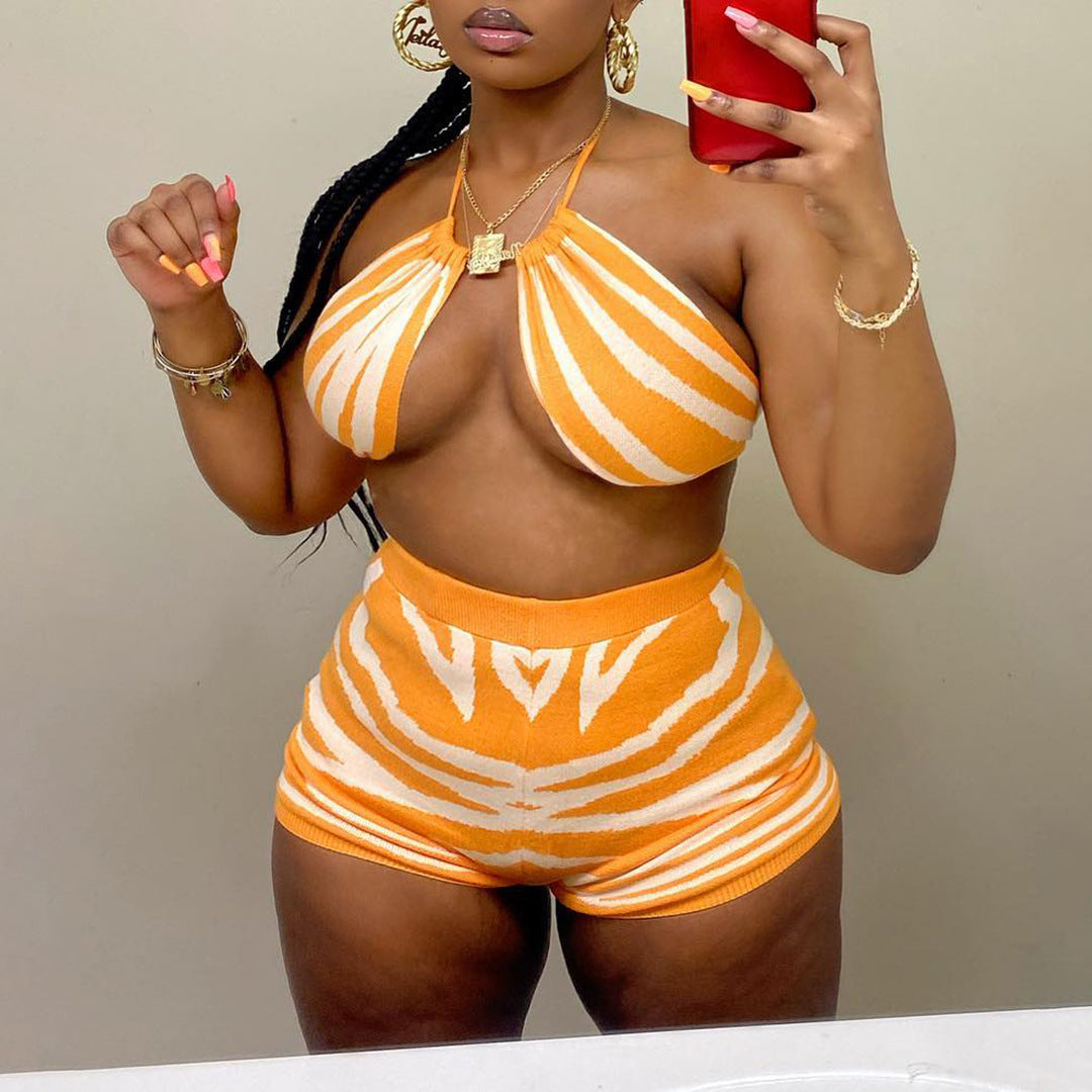 Conjunto sexy de cuello halter con estampado digital a la moda para mujer