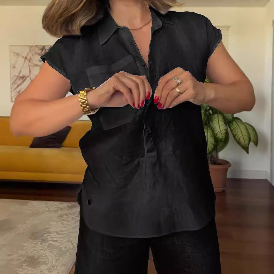 Conjunto informal de dos piezas de lino y algodón para mujer con blusa con bolsillo y pantalones anchos.