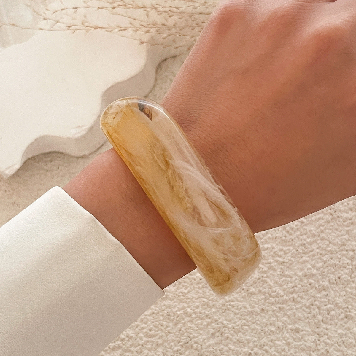 Women Fashion Exaggerated Acrylic Polygonal Translucent Bracelet