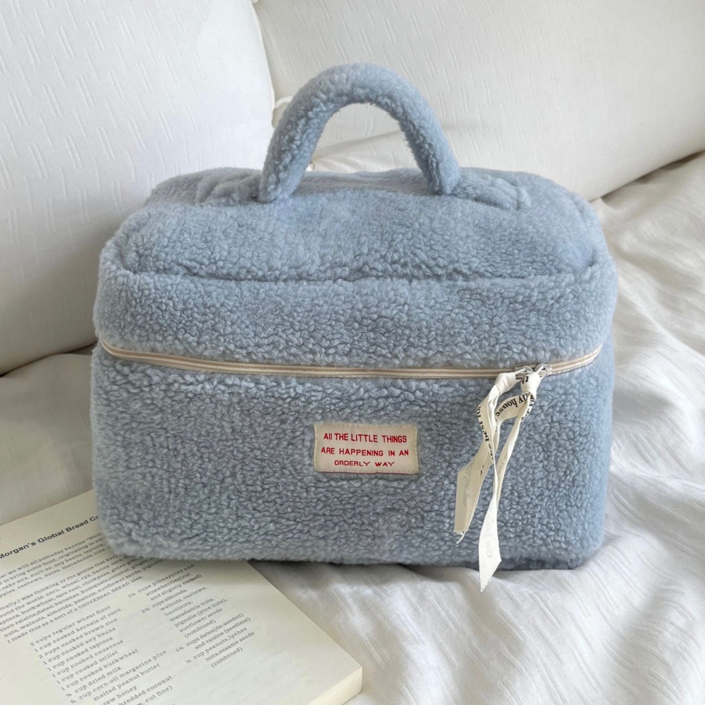 Bolsa de cosméticos de felpa con cremallera de moda para mujer