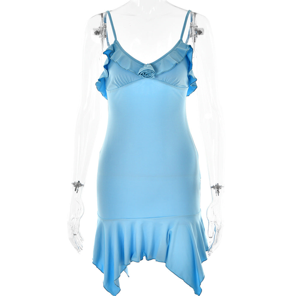 Robe courte à bretelles spaghetti et col en V pour les vacances