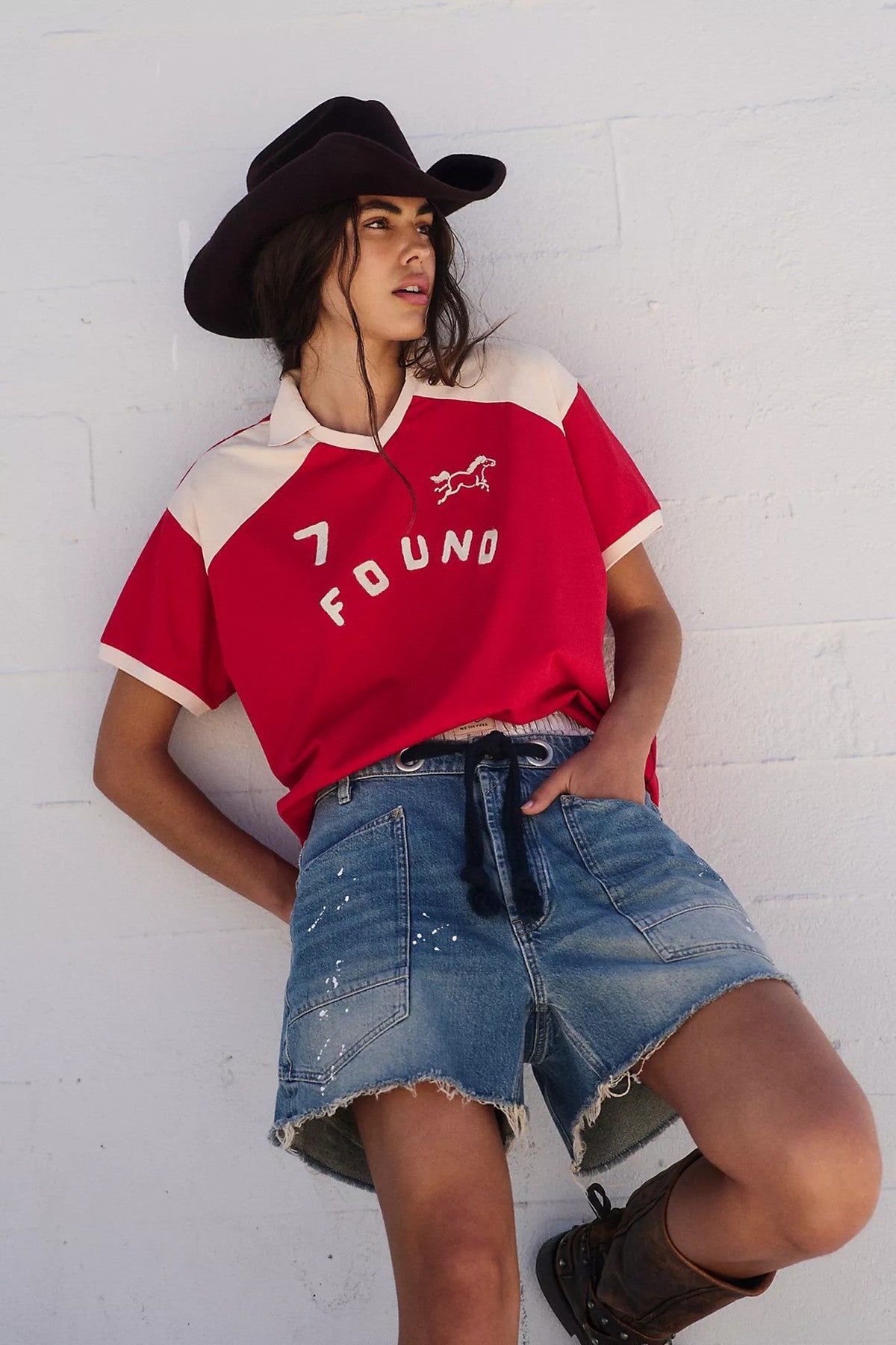 Women Casual Denim Shorts with Multi-Pockets