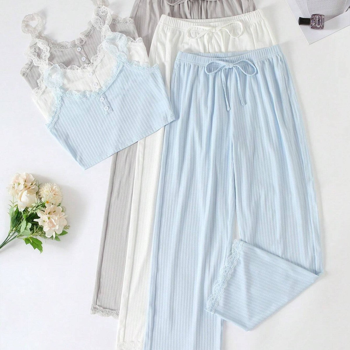 Ensemble pyjama haut court et pantalon ample en dentelle de couleur unie pour femme