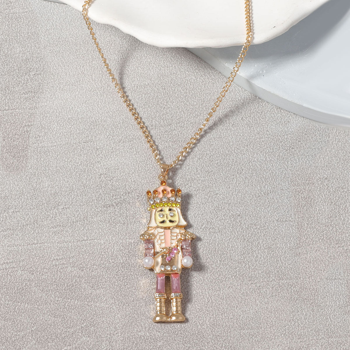 Collar con colgante de aleación de dibujos animados creativos de moda para mujer